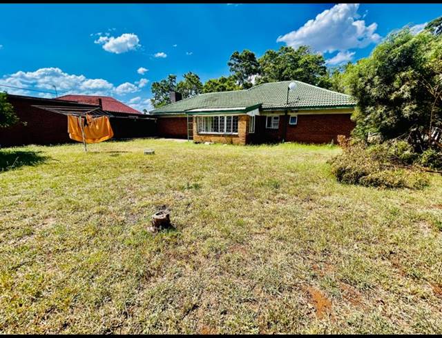 4 BEDROOM HOUSE FOR SALE IN VANDERBIJLPARK CE 2